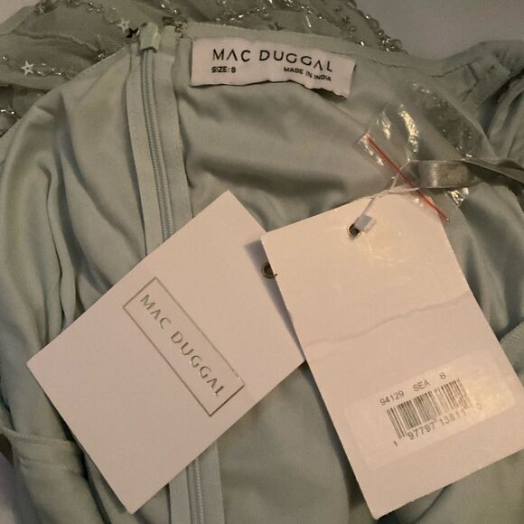 MAC DUGGAL 94129 Green Beaded Mesh Scoop Neck Fitted Gown With Bows - Picture 12 of 13